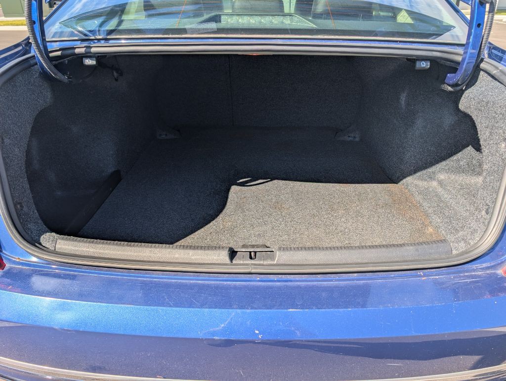 2017 Volkswagen Passat Image 11