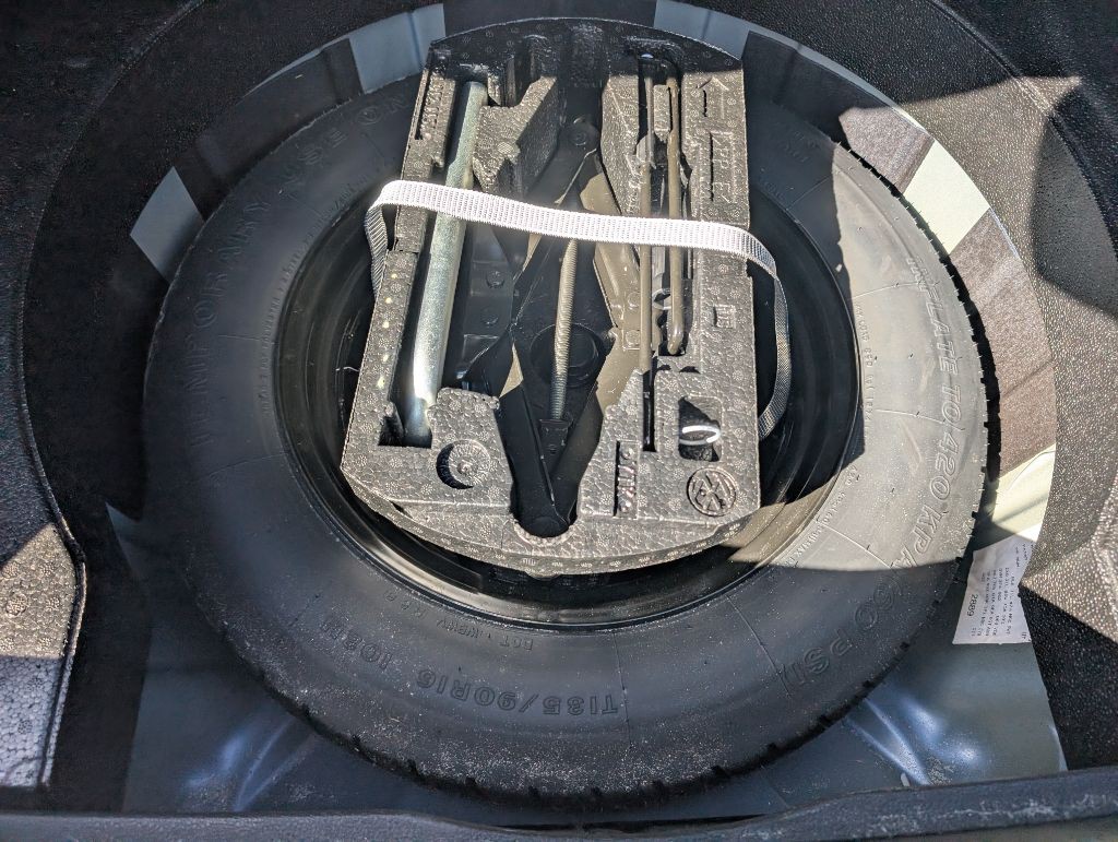 2017 Volkswagen Passat Image 12