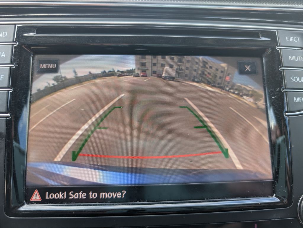 2017 Volkswagen Passat Image 34