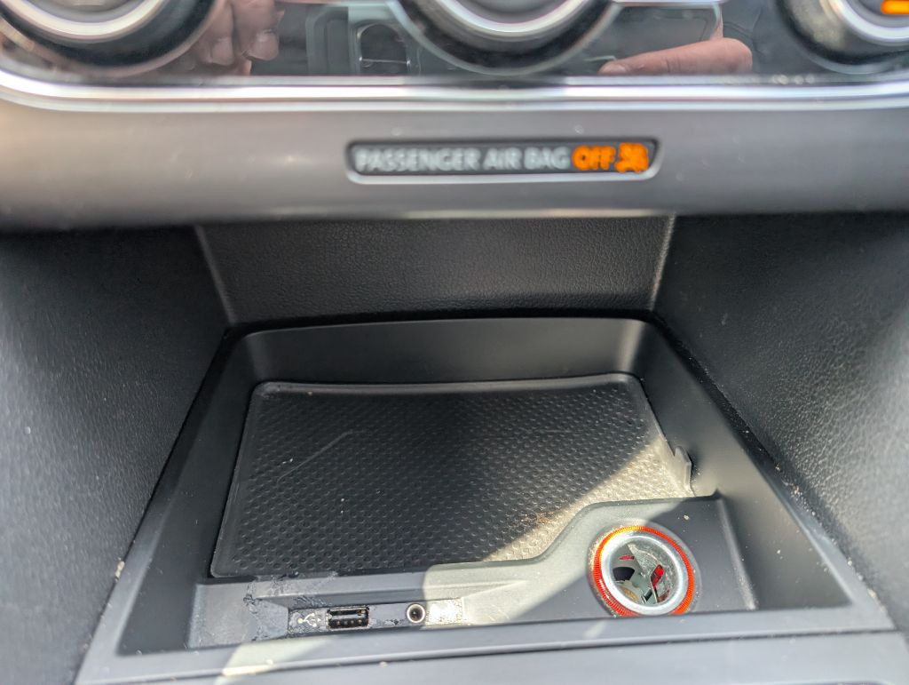 2017 Volkswagen Passat Image 35