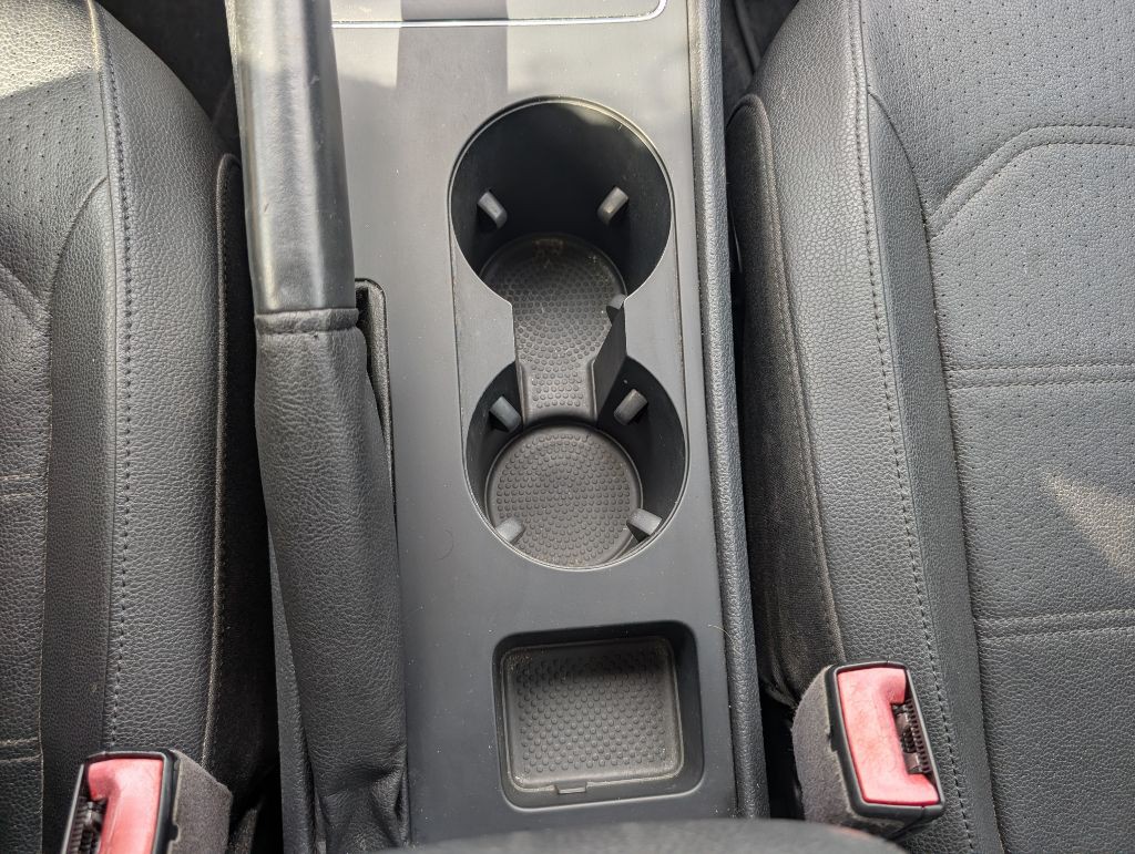 2017 Volkswagen Passat Image 37