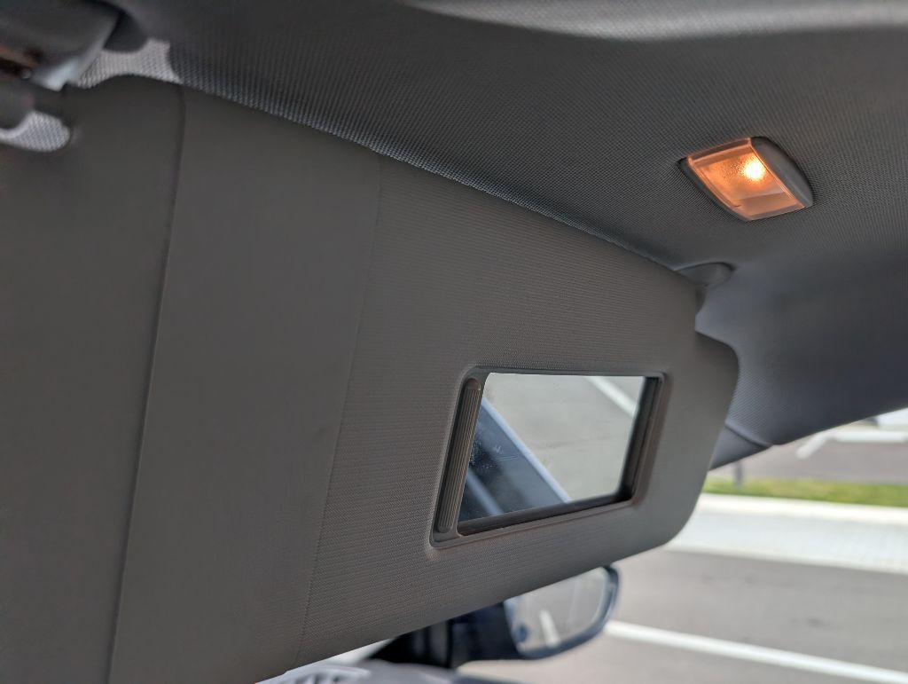 2017 Volkswagen Passat Image 41