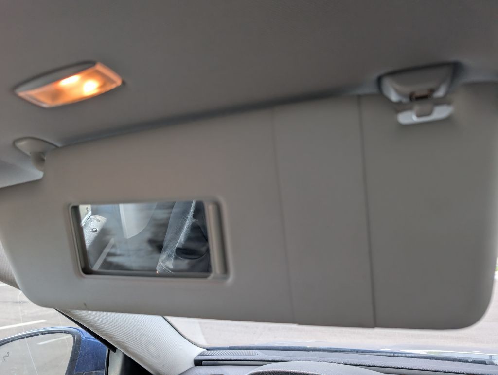 2017 Volkswagen Passat Image 42