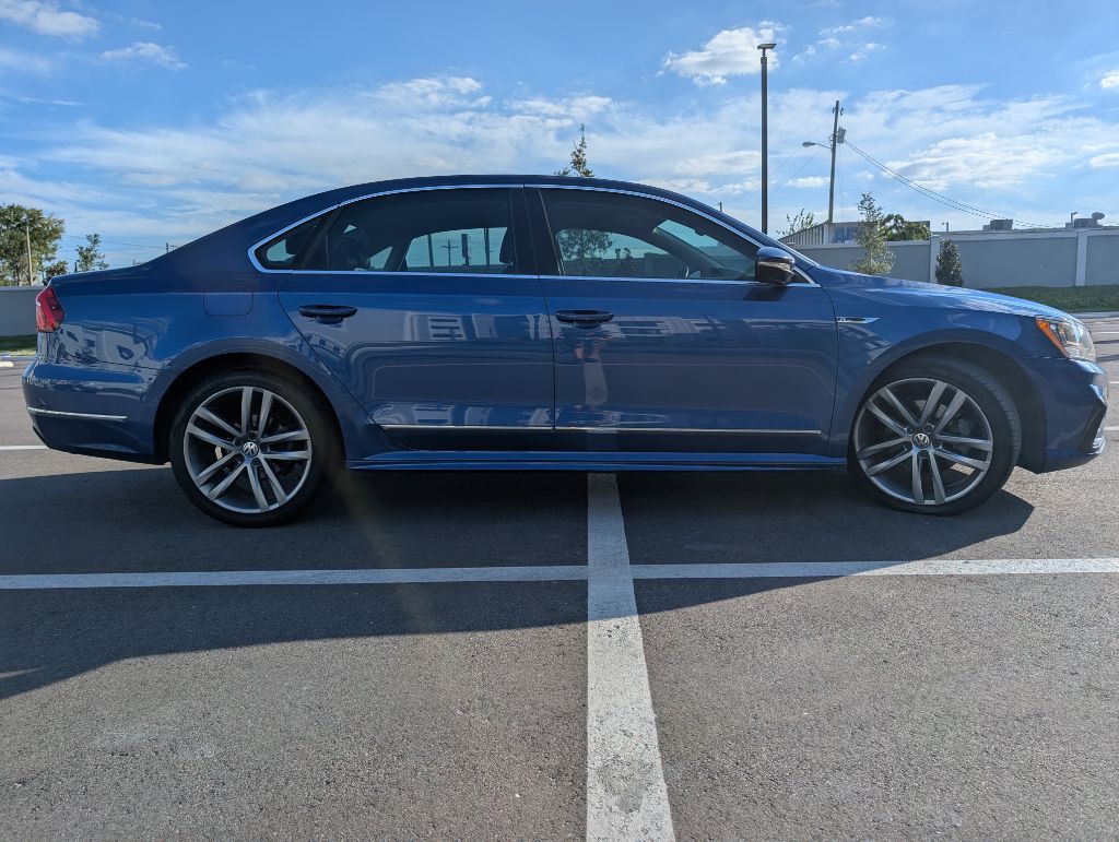 2017 Volkswagen Passat Image 5