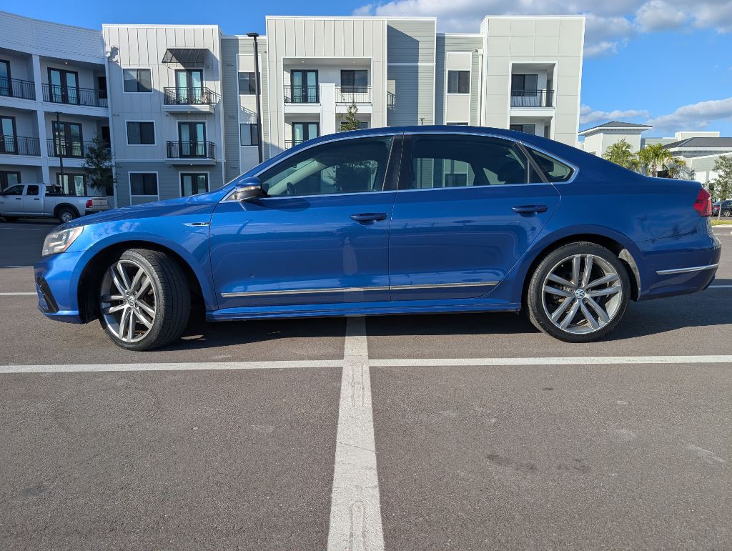 2017 Volkswagen Passat Image 6