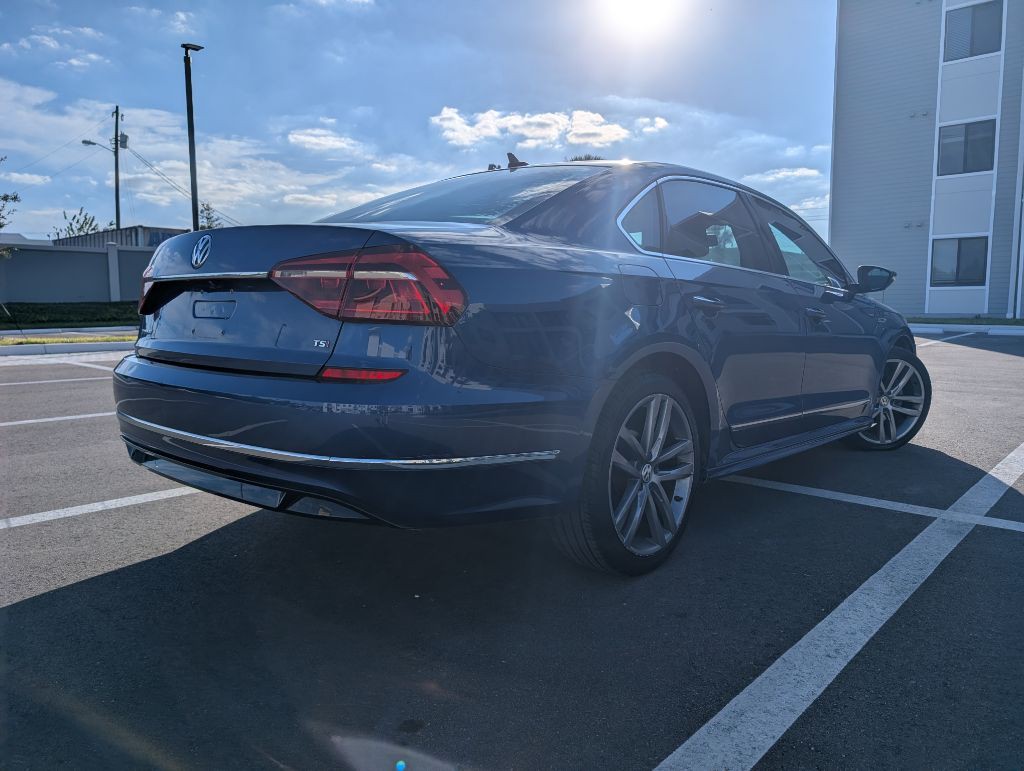 2017 Volkswagen Passat Image 7