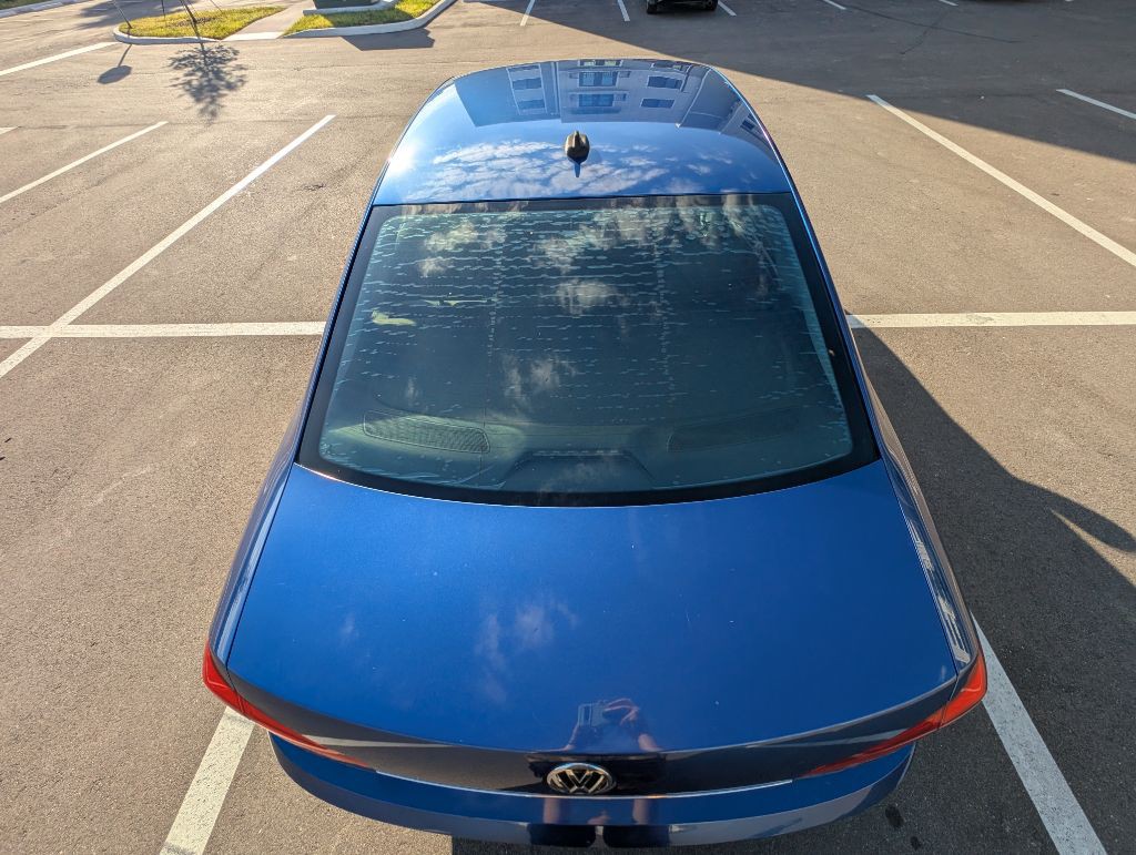 2017 Volkswagen Passat Image 9