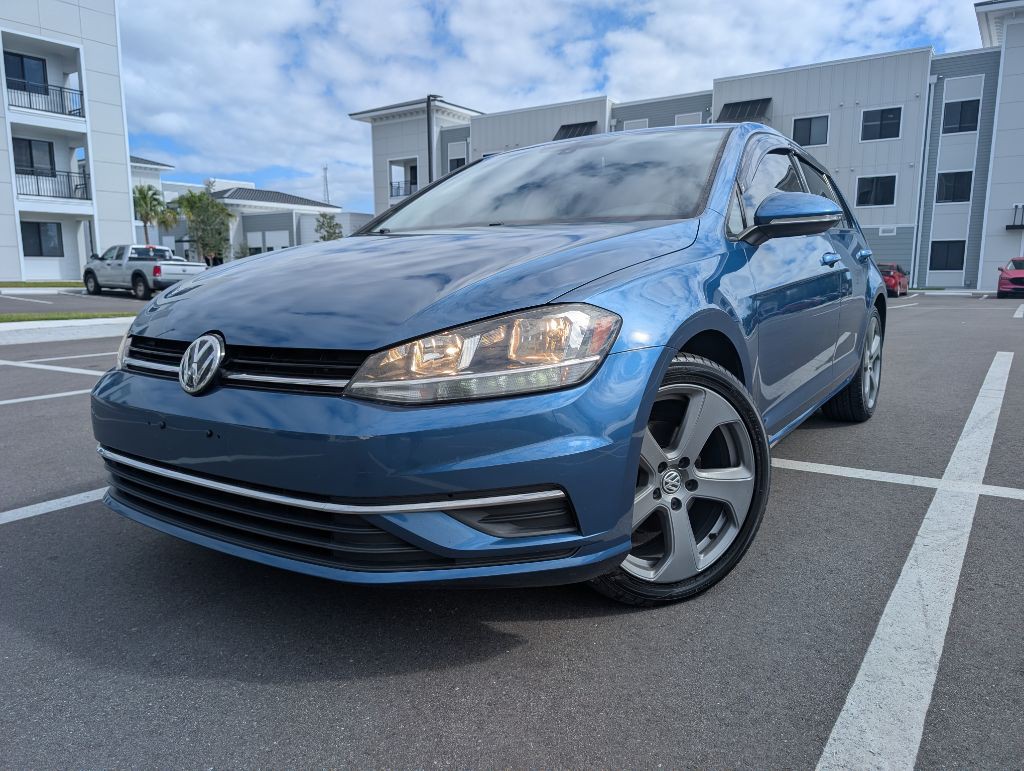 2019 Volkswagen Golf Image 1