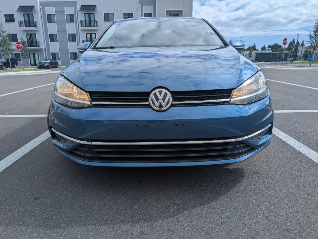 2019 Volkswagen Golf Image 2