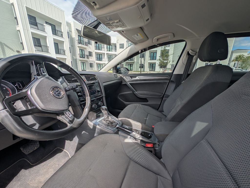 2019 Volkswagen Golf Image 12