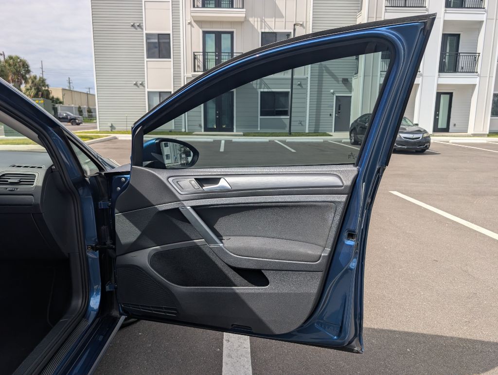 2019 Volkswagen Golf Image 20