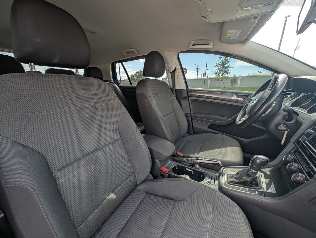 2019 Volkswagen Golf Image 22