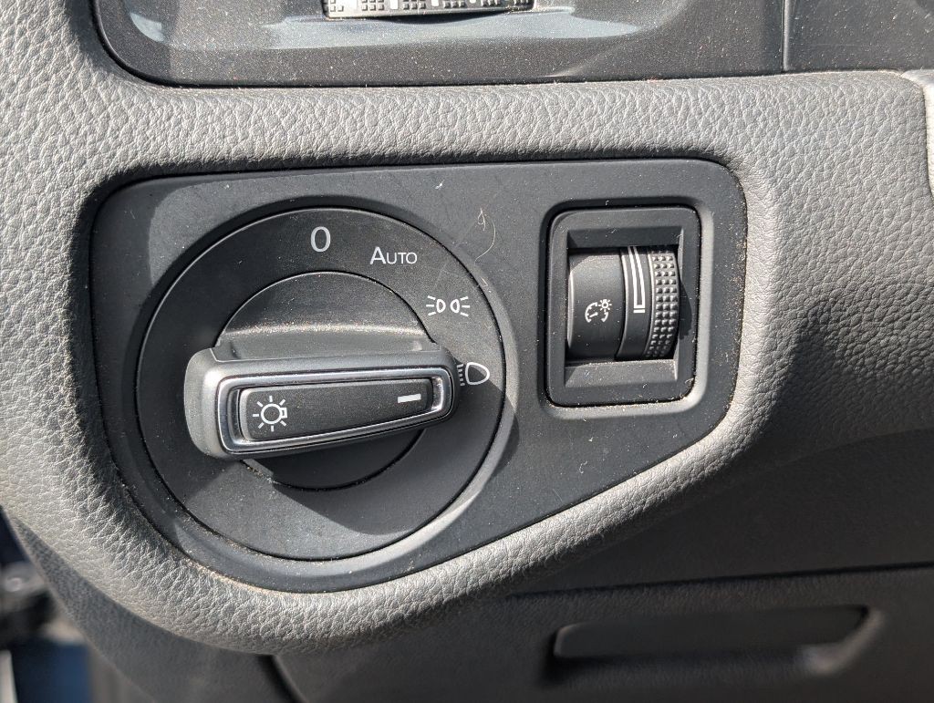 2019 Volkswagen Golf Image 29