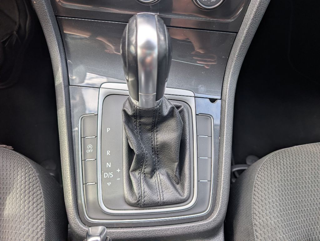 2019 Volkswagen Golf Image 36