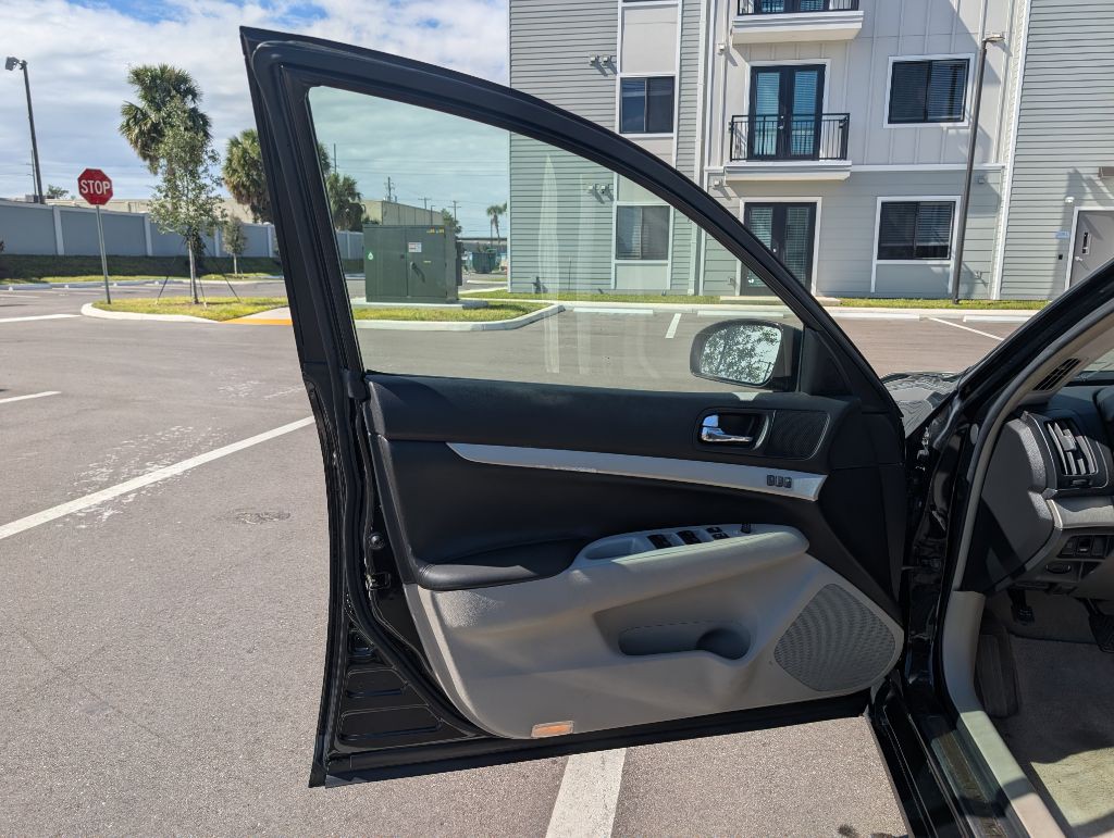 2007 INFINITI G35 Image 11