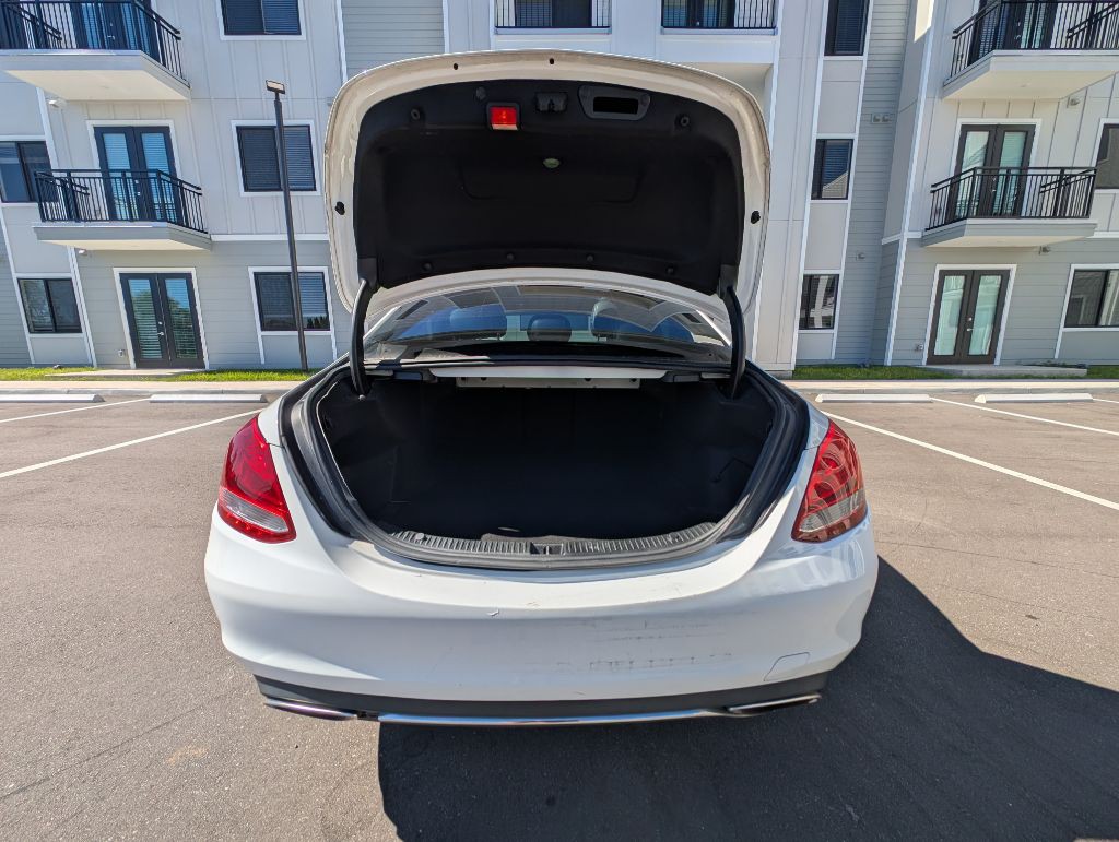 2018 Mercedes-Benz C-Class Image 11