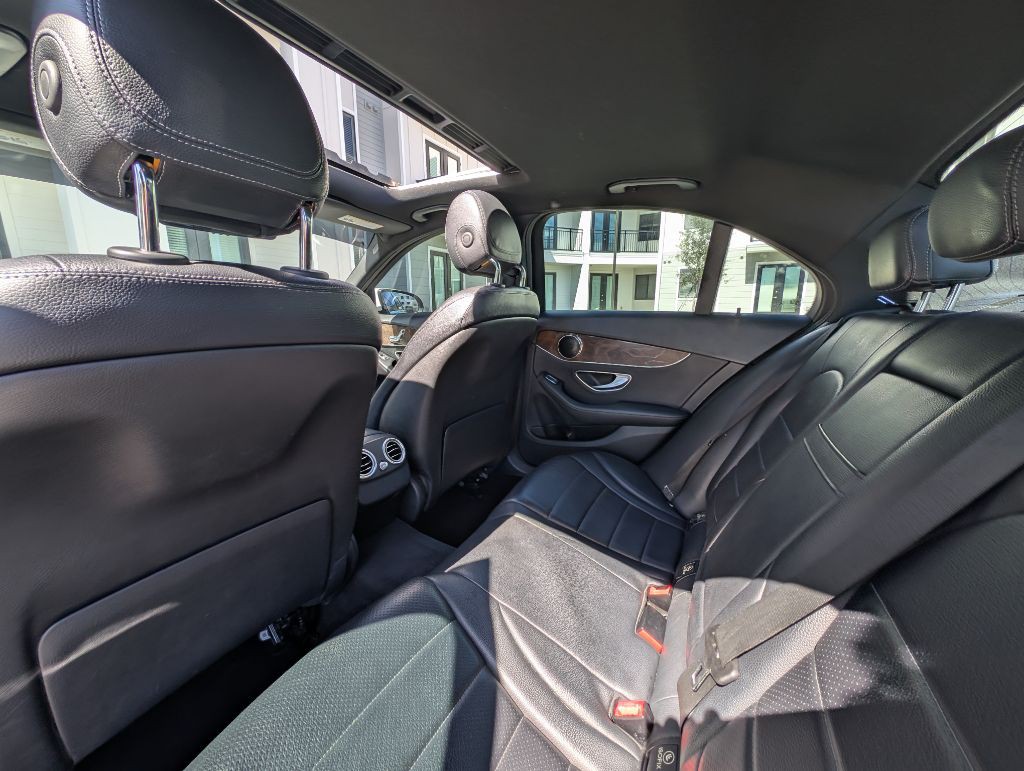2018 Mercedes-Benz C-Class Image 17
