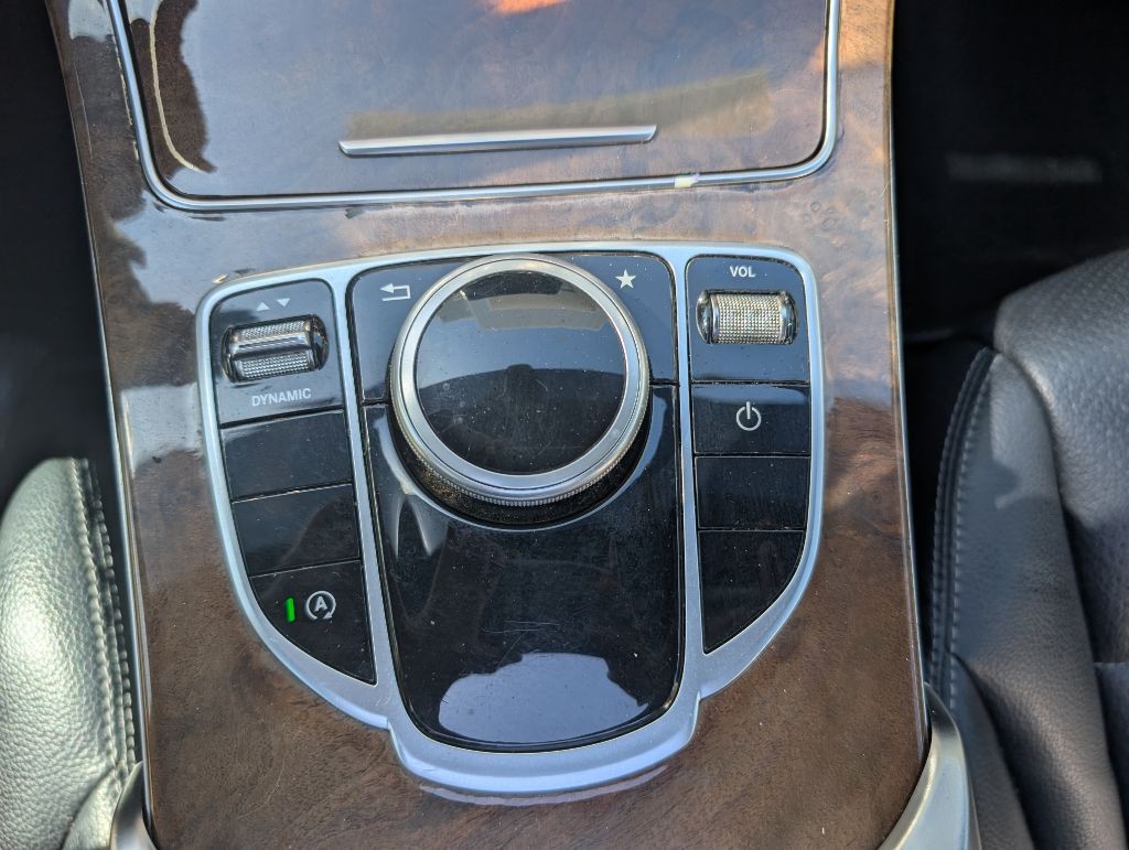 2018 Mercedes-Benz C-Class Image 36