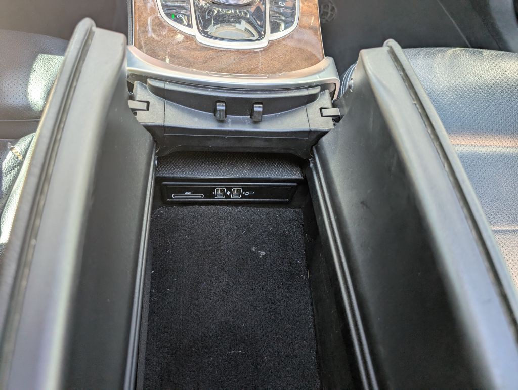 2018 Mercedes-Benz C-Class Image 38