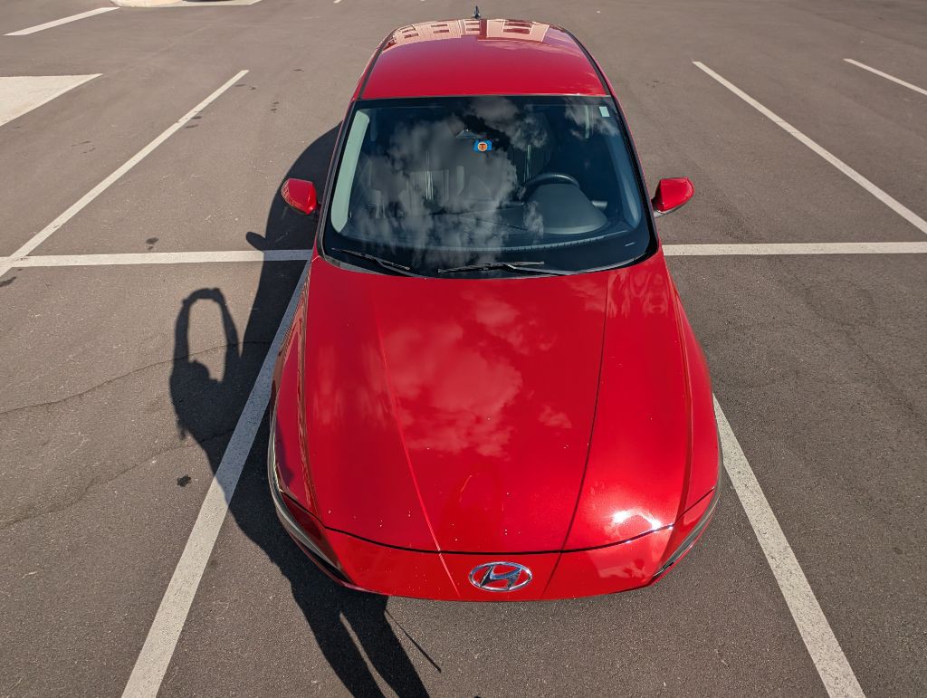 2022 Hyundai Elantra Image 3