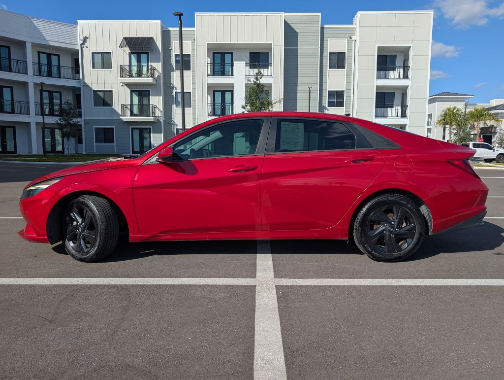 2022 Hyundai Elantra Image 6