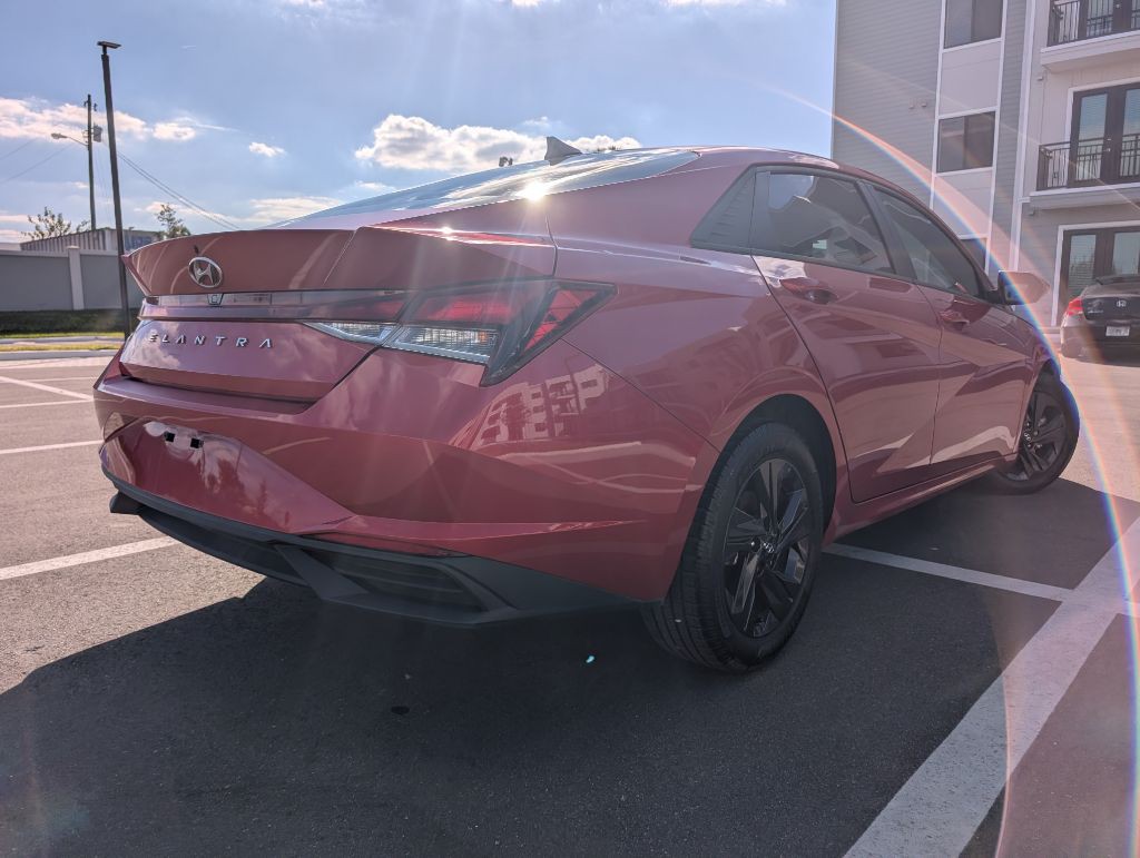 2022 Hyundai Elantra Image 7