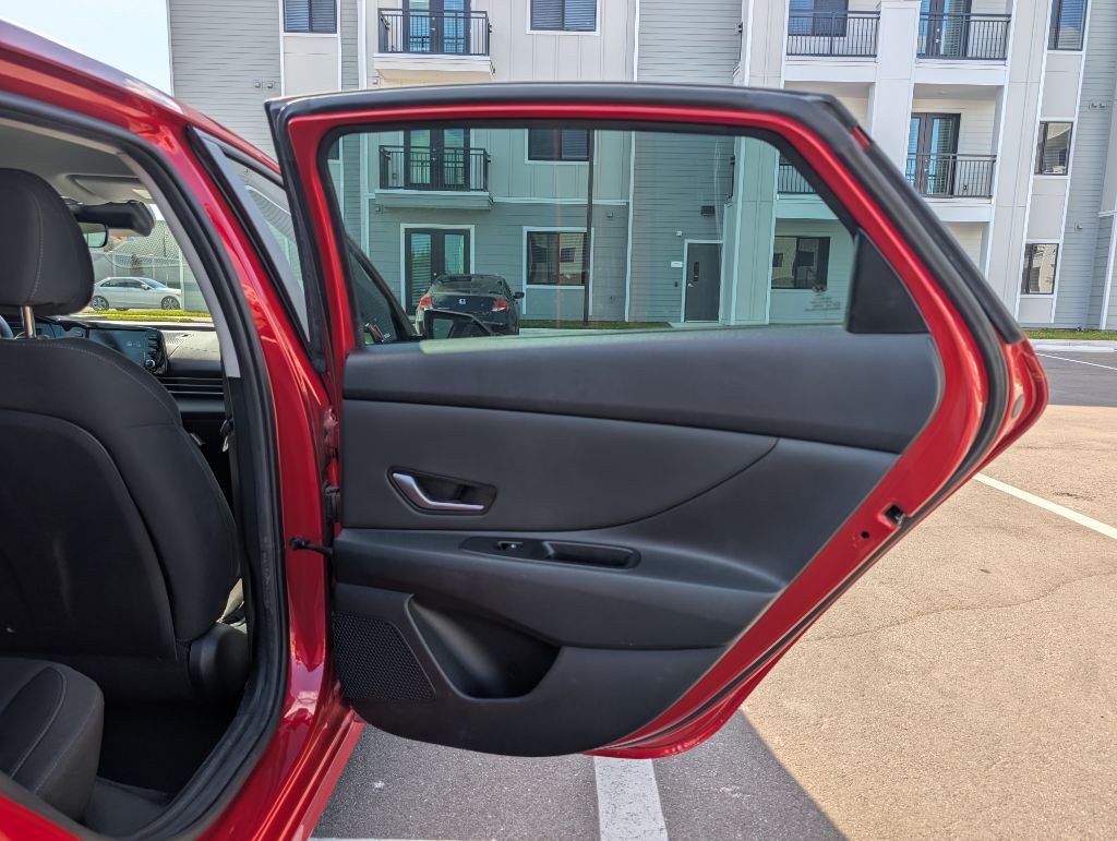 2022 Hyundai Elantra Image 20