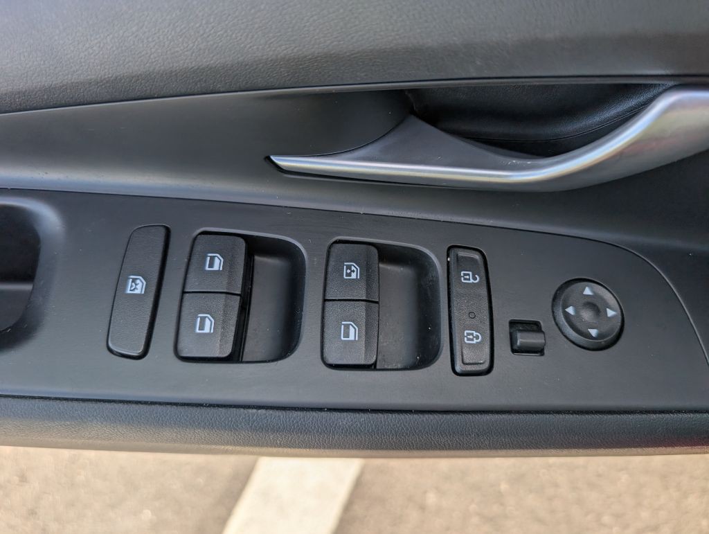 2022 Hyundai Elantra Image 27