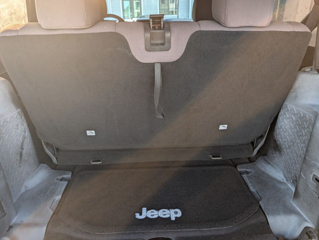 2017 Jeep Wrangler Image 11