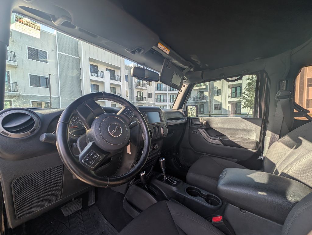 2017 Jeep Wrangler Image 14