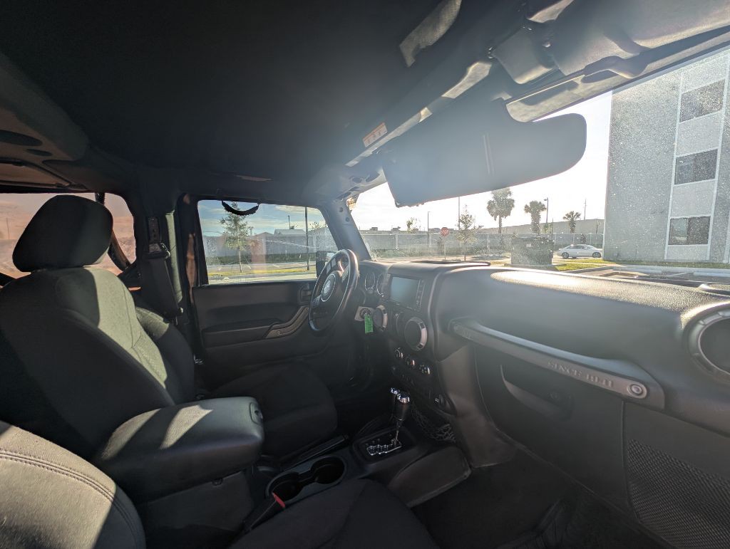 2017 Jeep Wrangler Image 17