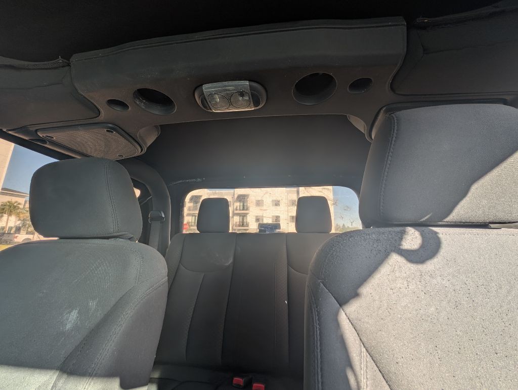 2017 Jeep Wrangler Image 21