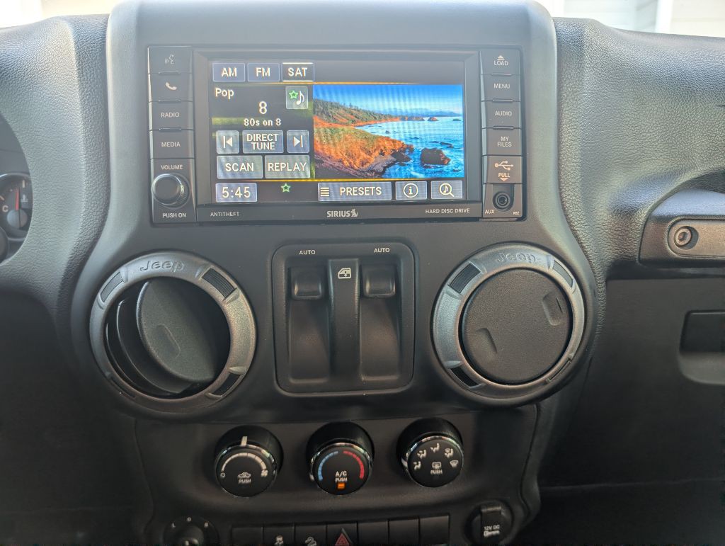 2017 Jeep Wrangler Image 23