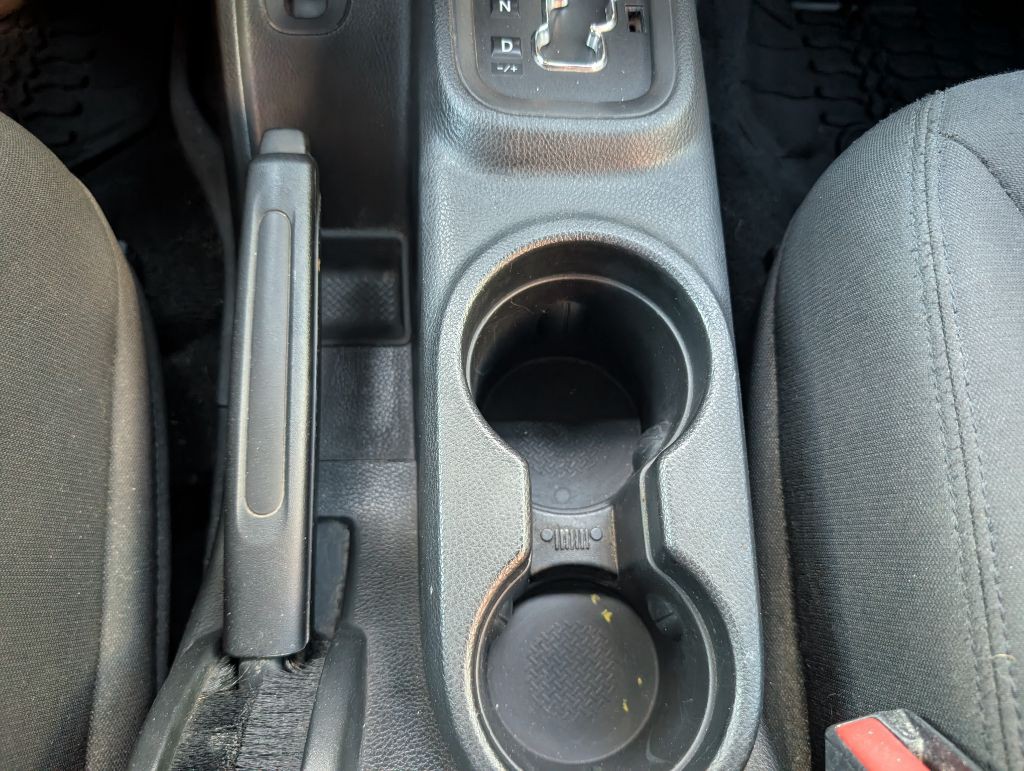 2017 Jeep Wrangler Image 28