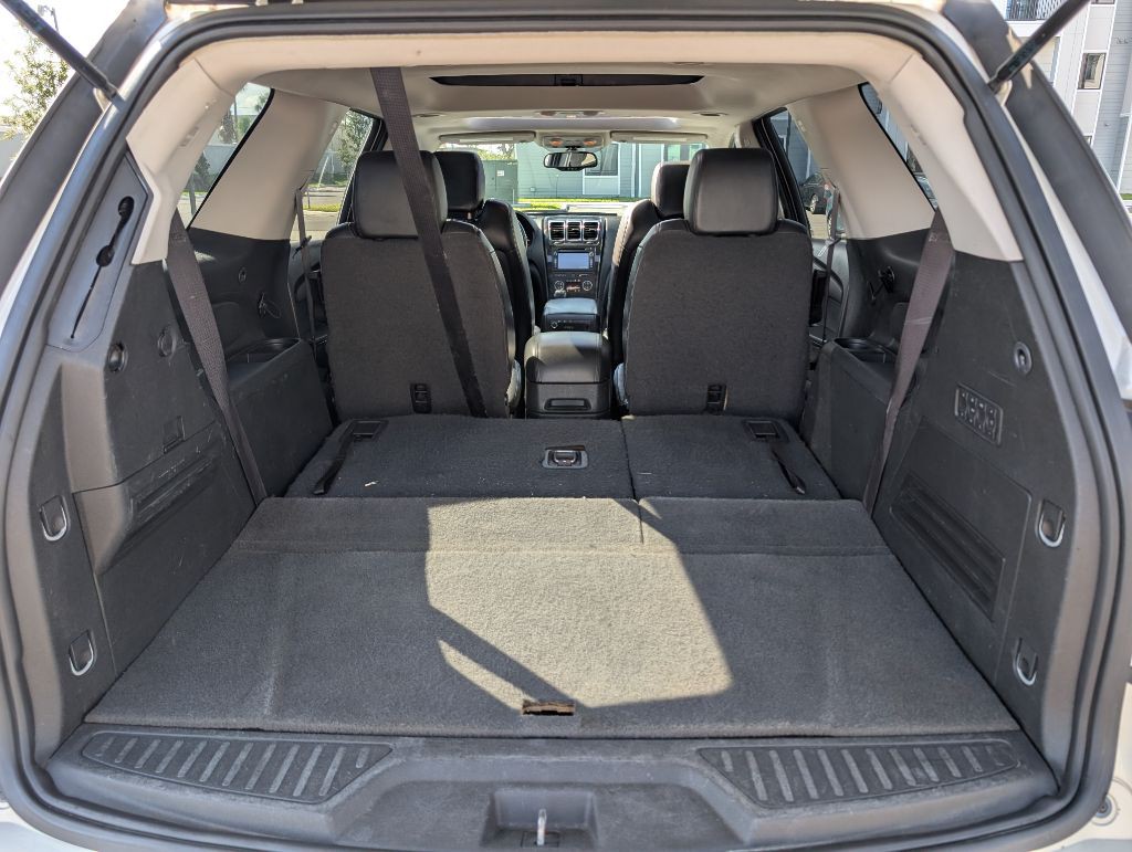 2012 GMC Acadia Image 11