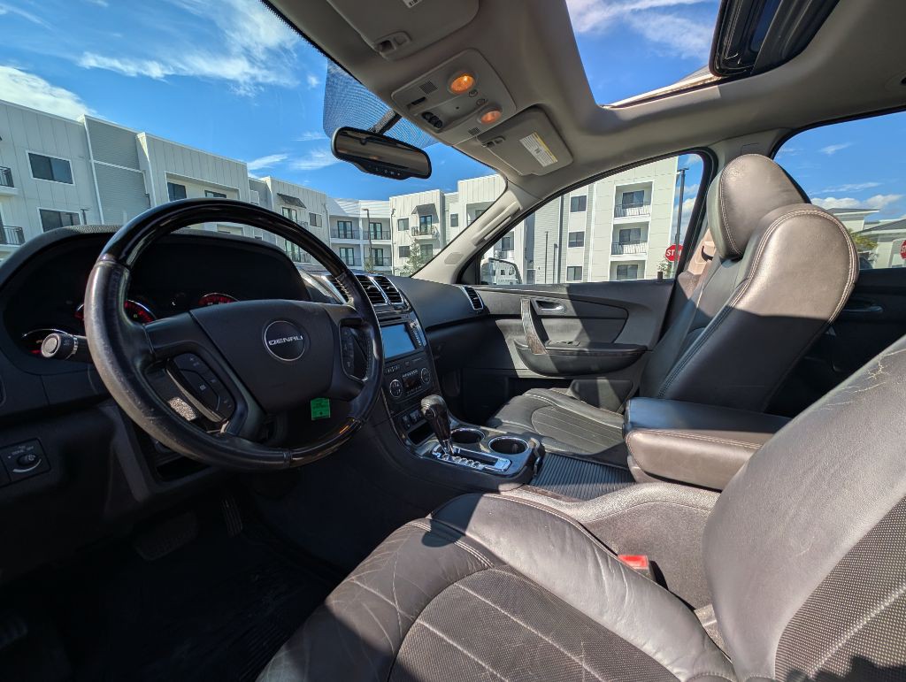 2012 GMC Acadia Image 17