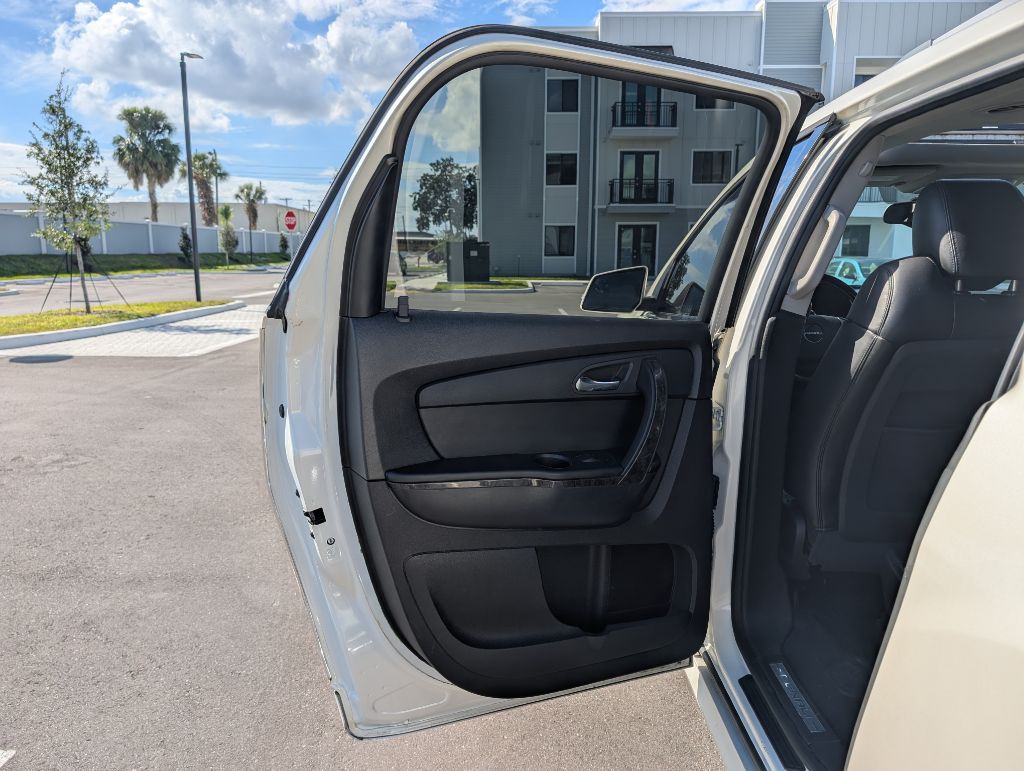 2012 GMC Acadia Image 19