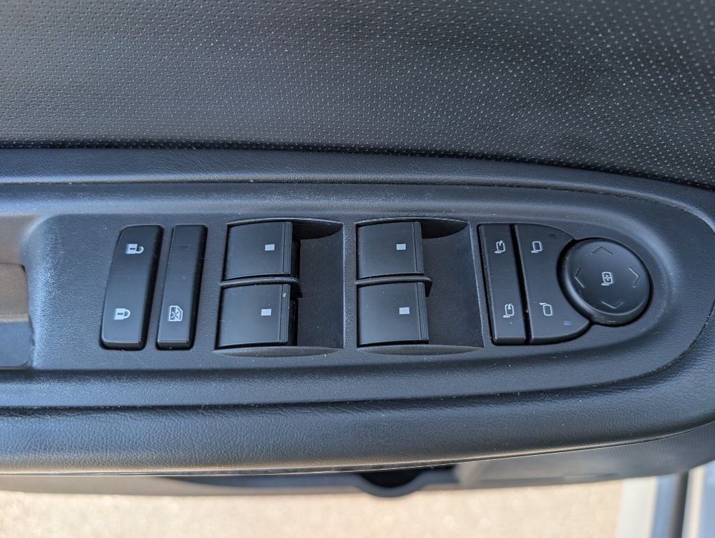 2012 GMC Acadia Image 38