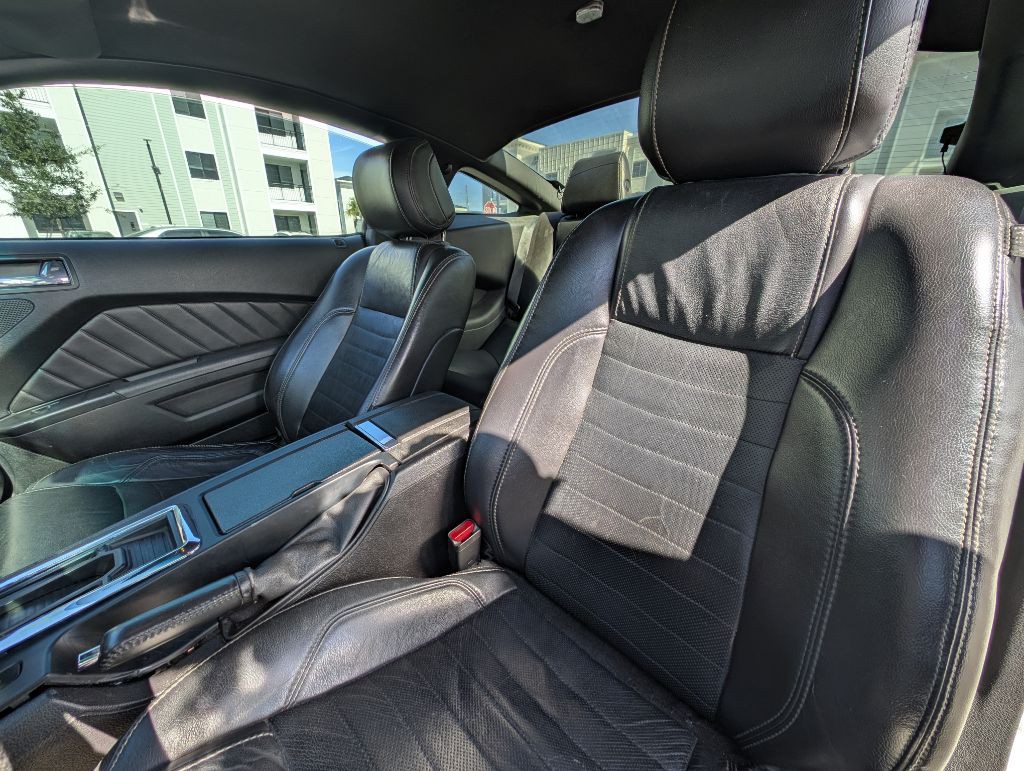 2014 Ford Mustang Image 15