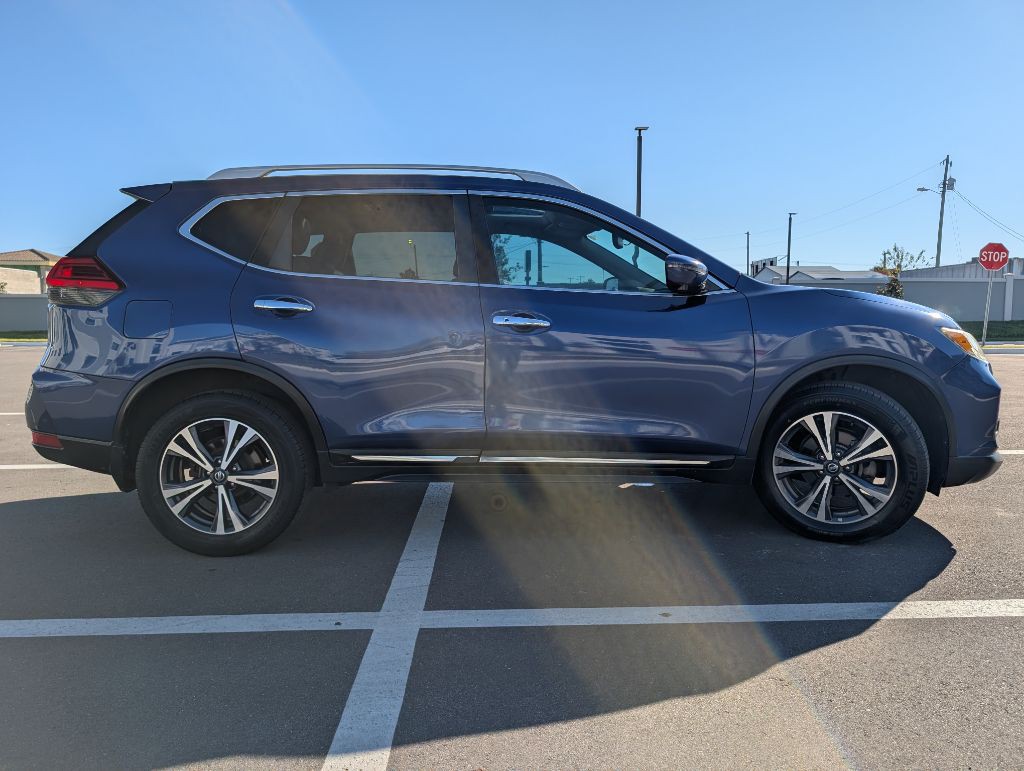 2017 Nissan Rogue Image 5