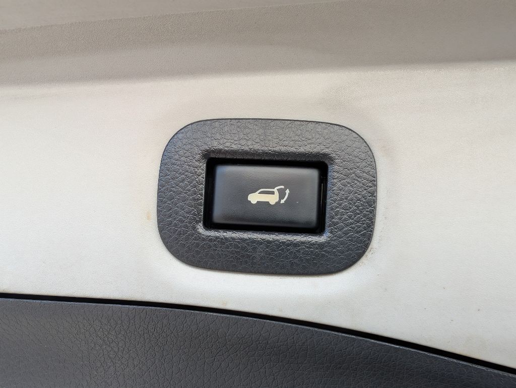 2017 Nissan Rogue Image 13