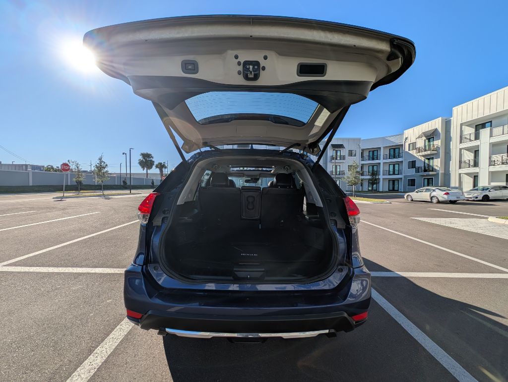 2017 Nissan Rogue Image 14