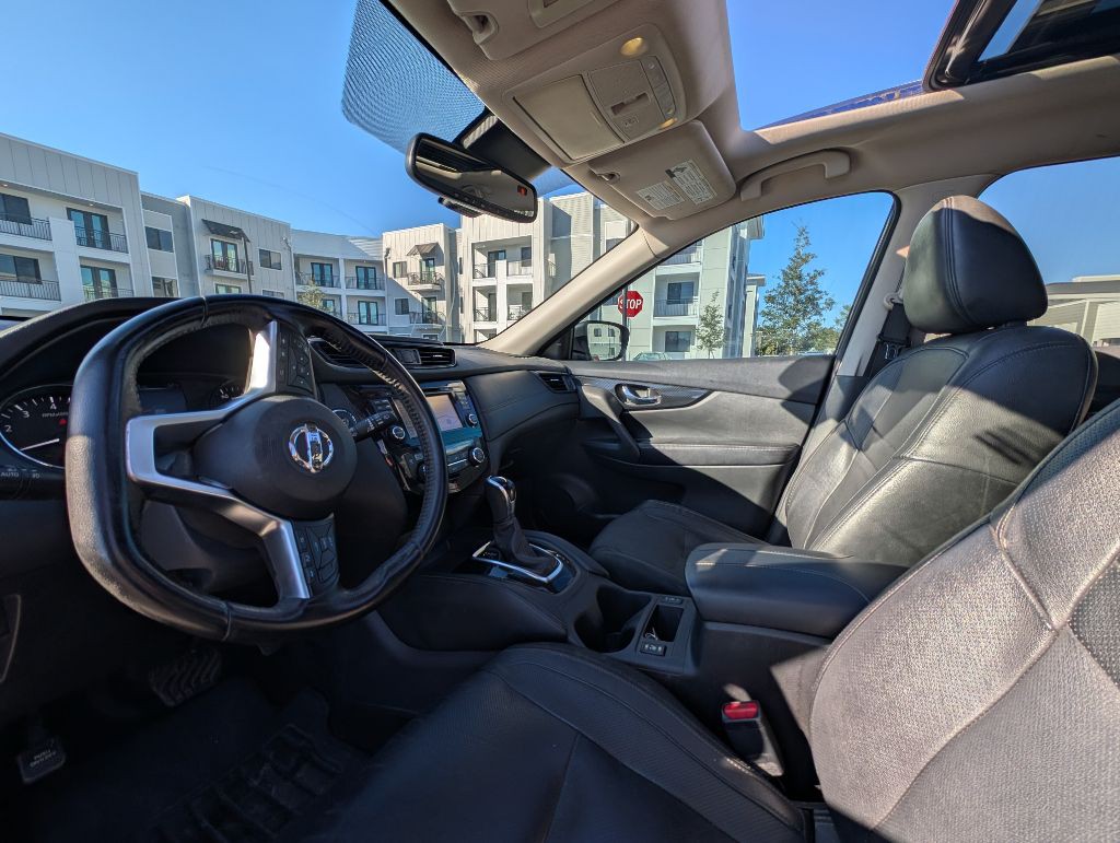 2017 Nissan Rogue Image 16