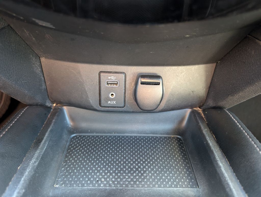 2017 Nissan Rogue Image 39