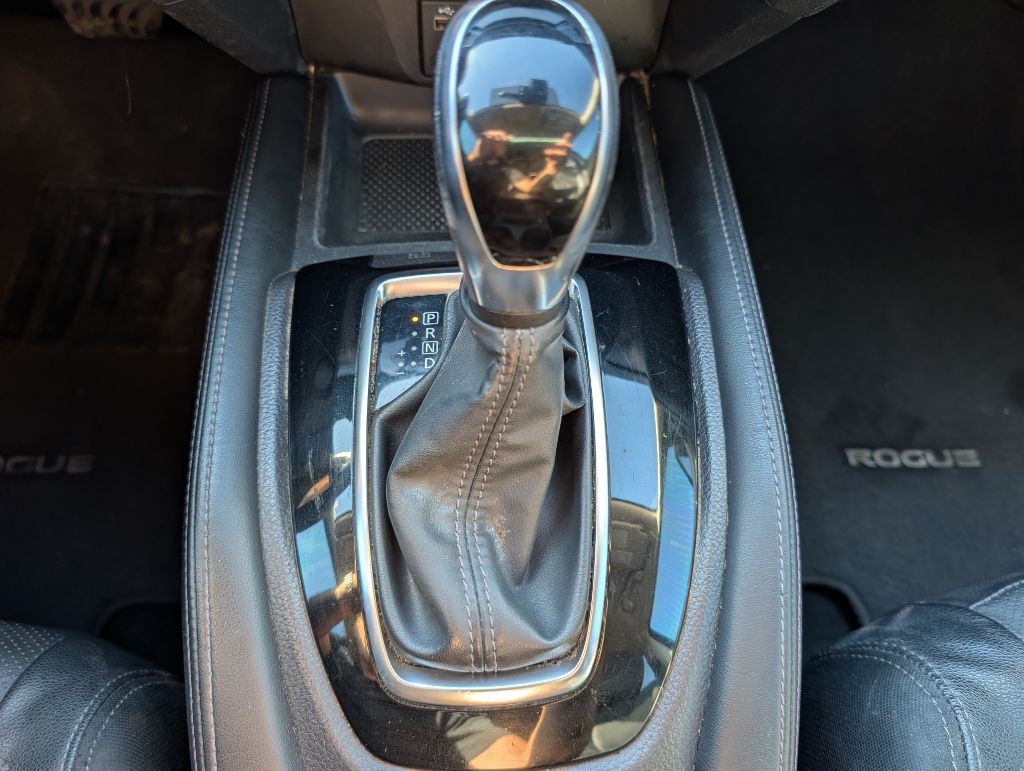 2017 Nissan Rogue Image 41