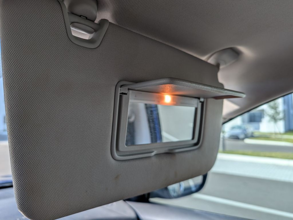 2017 Nissan Rogue Image 44