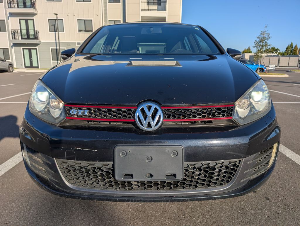 2013 Volkswagen GTI Image 2