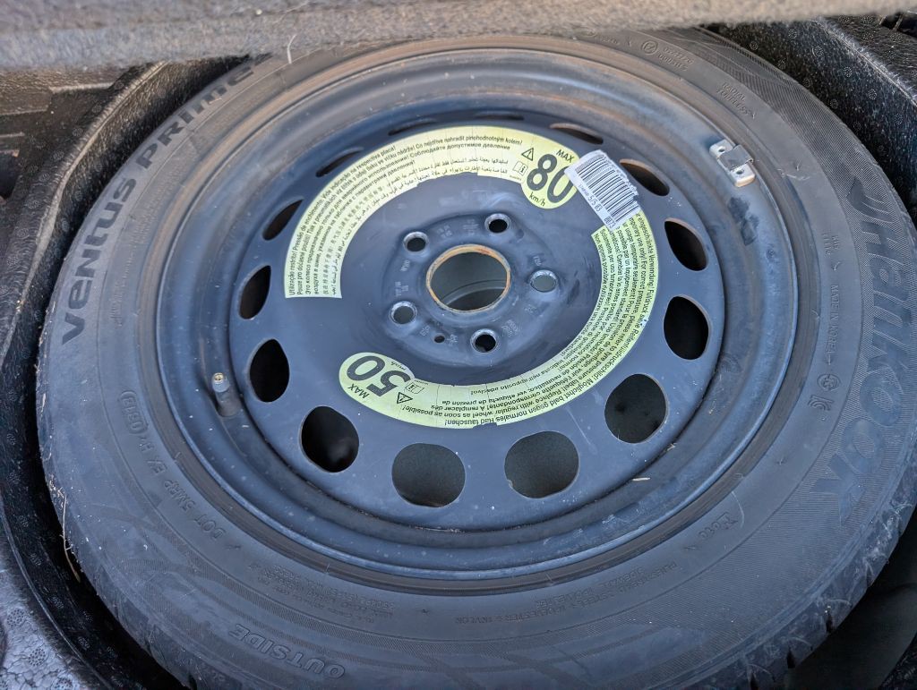 2013 Volkswagen GTI Image 12