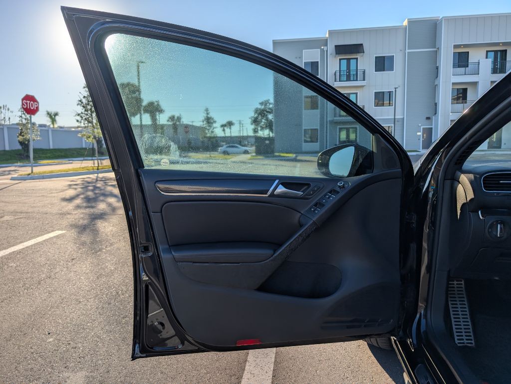 2013 Volkswagen GTI Image 14