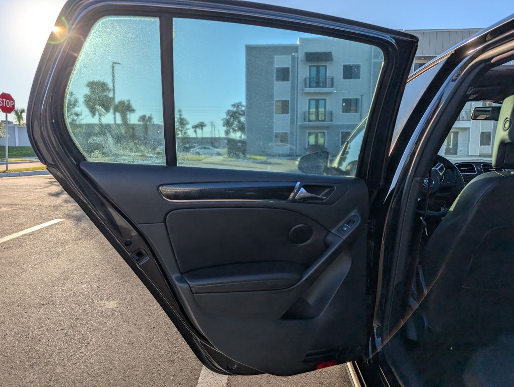 2013 Volkswagen GTI Image 17